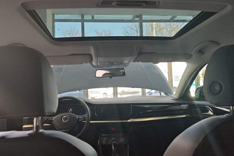 Used Volkswagen Passat 2020 Revised Version 280TSI Business Edition China VI Standard Headliner