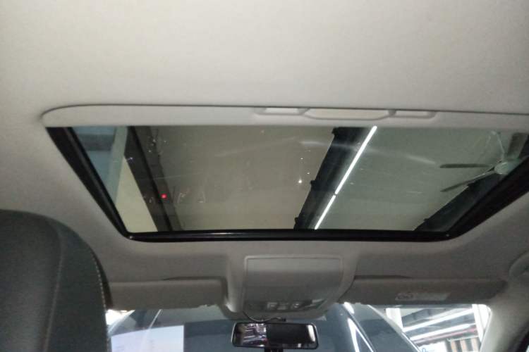 Used Volkswagen Passat 2020 Revised Version 280TSI Business Edition China VI Standard Headliner