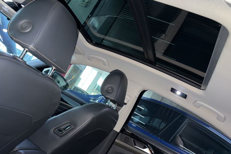 Used Volkswagen Passat 2020 Facelift 330TSI Elite Edition China VI Standard Headliner