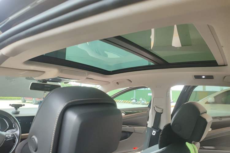 Used Volkswagen Passat 2020 330TSI Luxury Edition China VI Headliner