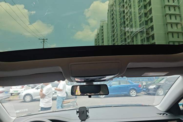 Used Volkswagen Passat 2020 Revised Version 330TSI Luxury Edition China VI Standard Headliner