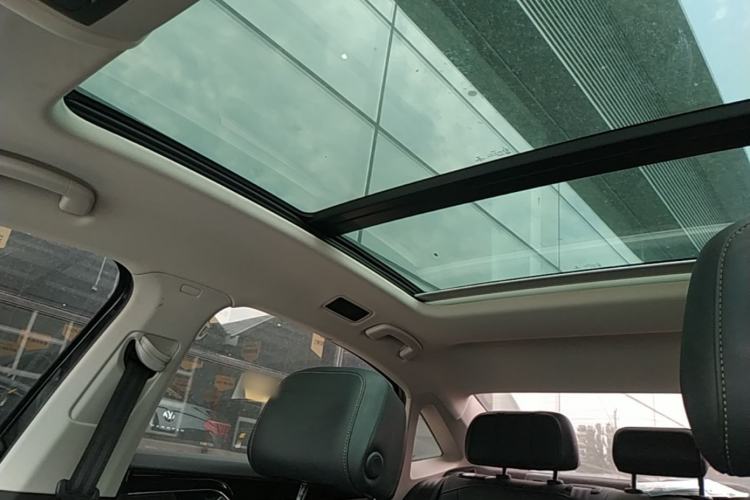 Used Volkswagen Passat 2020 Revised Version 330TSI Luxury Edition China VI Standard Headliner