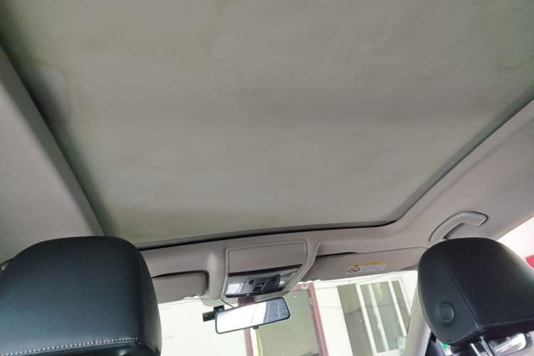 Used Volkswagen Passat 2020 Facelift 330TSI Elite Edition China VI Standard Headliner