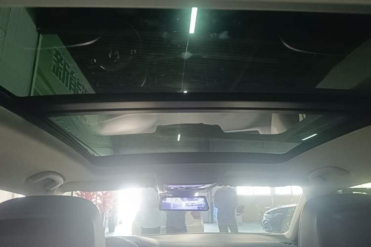 Used Volkswagen Passat 2020 Facelift 330TSI Prestige Edition China VI Standard Headliner