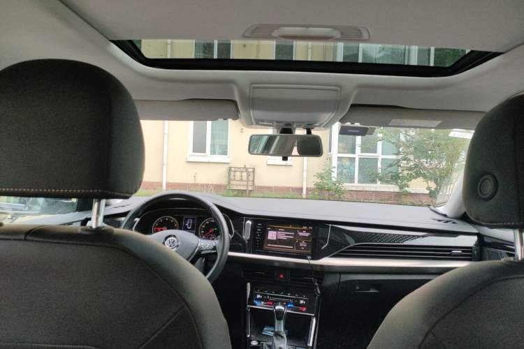Used Volkswagen Passat 2020 Revised Version 280TSI Elite Edition China VI Standard Headliner