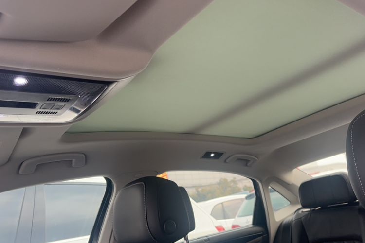 Used Volkswagen Passat 2020 330TSI Prestige Edition China VI Standard Headliner