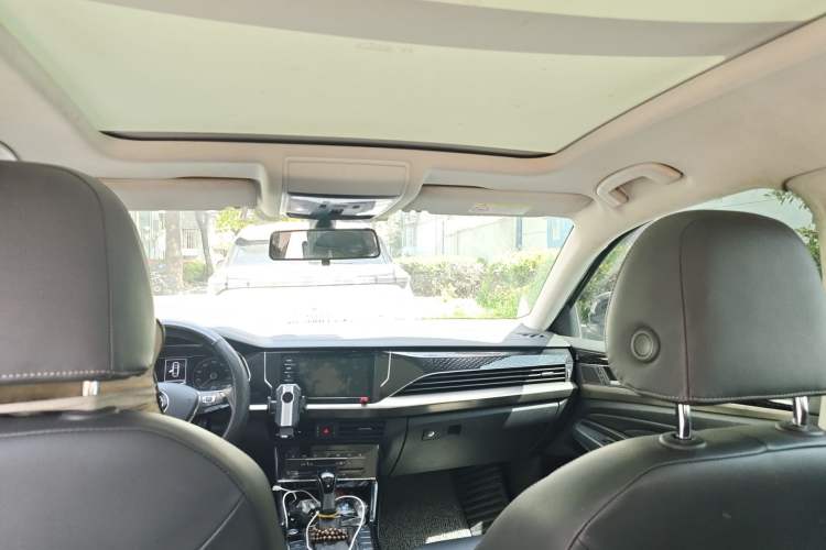 Used Volkswagen Passat 2020 330TSI Elite Edition China VI Headliner