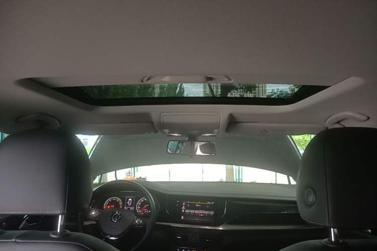 Used Volkswagen Passat 2020 Revised Version 280TSI Elite Edition China VI Standard Headliner