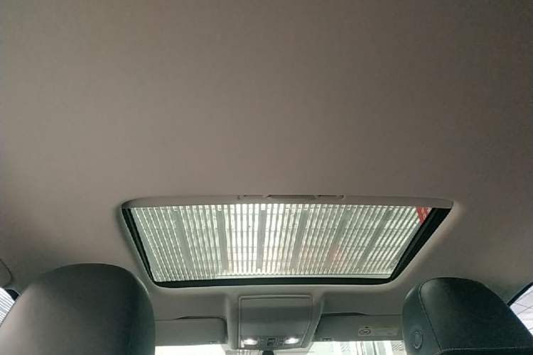 Used Volkswagen Passat 2020 Revised Version 280TSI Elite Edition China VI Standard Headliner