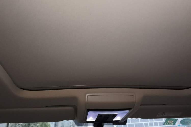 Used Volkswagen Passat 2020 330TSI Elite Edition China VI Headliner
