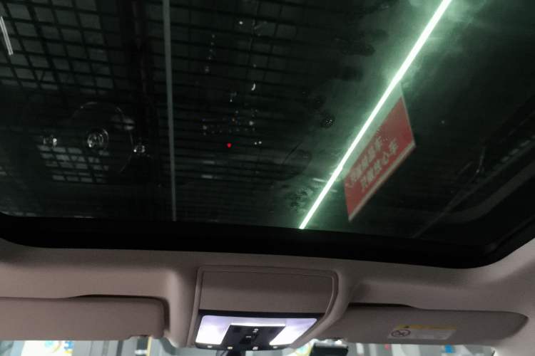 Used Volkswagen Passat 2020 330TSI Luxury Edition China VI Headliner