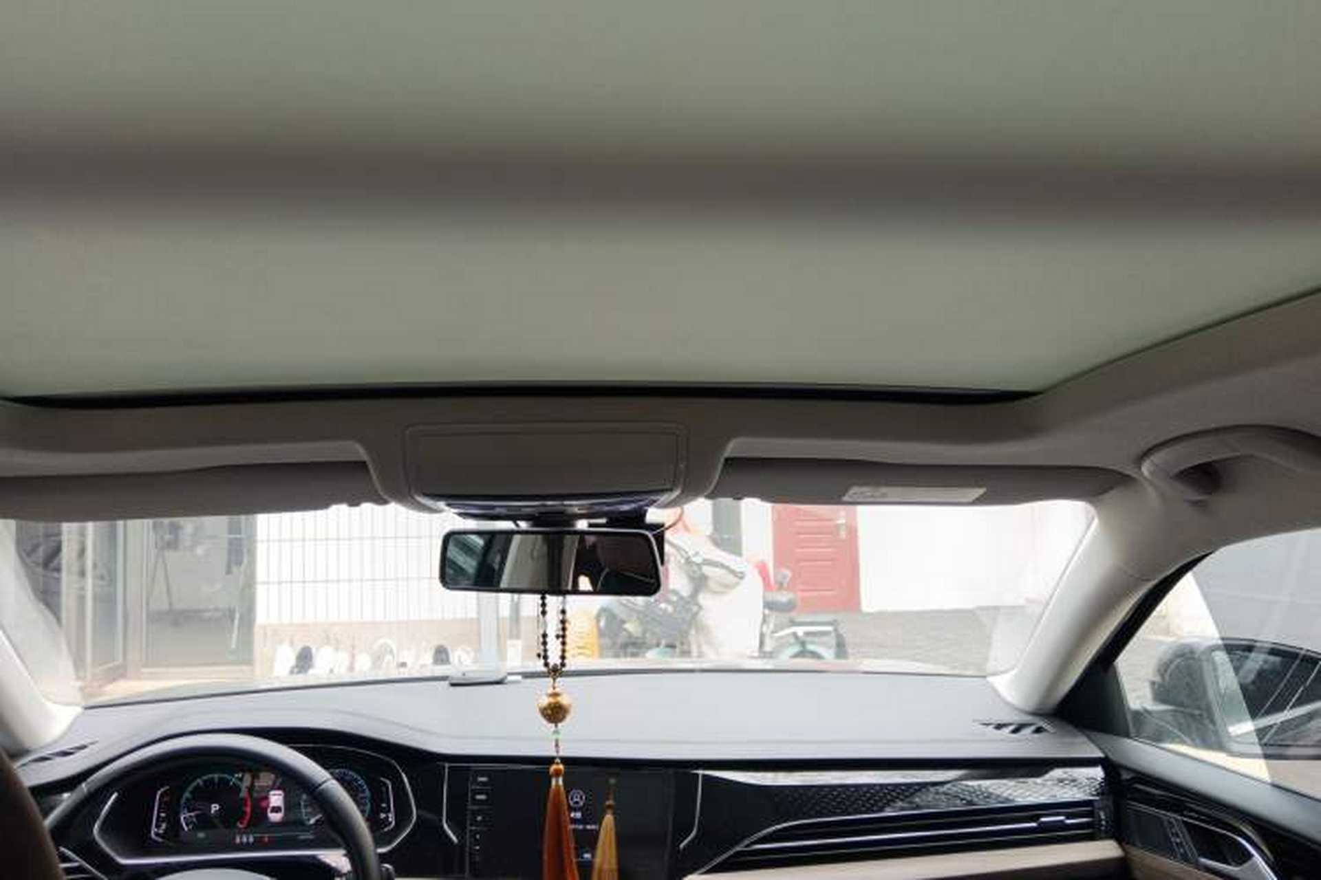 Used Volkswagen Passat 2020 Revised Version 330TSI Luxury Edition China VI Standard Headliner