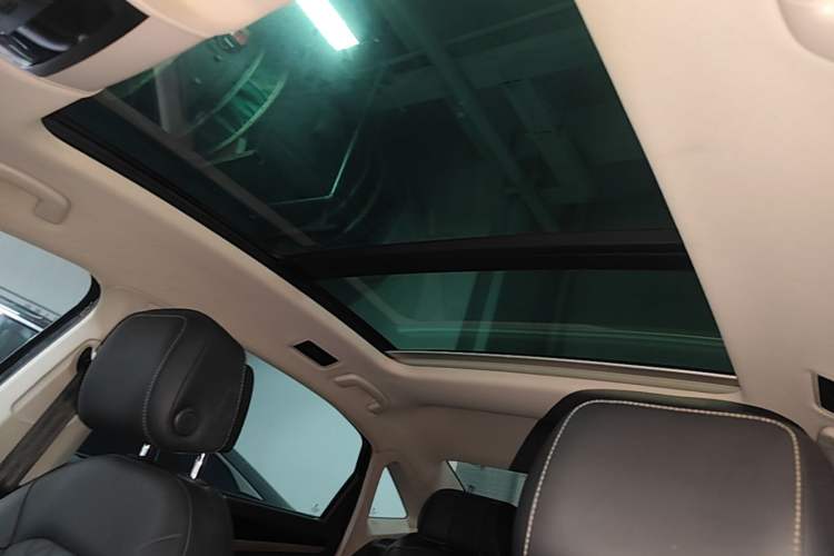 Used Volkswagen Passat 2020 330TSI Prestige Edition China VI Standard Headliner