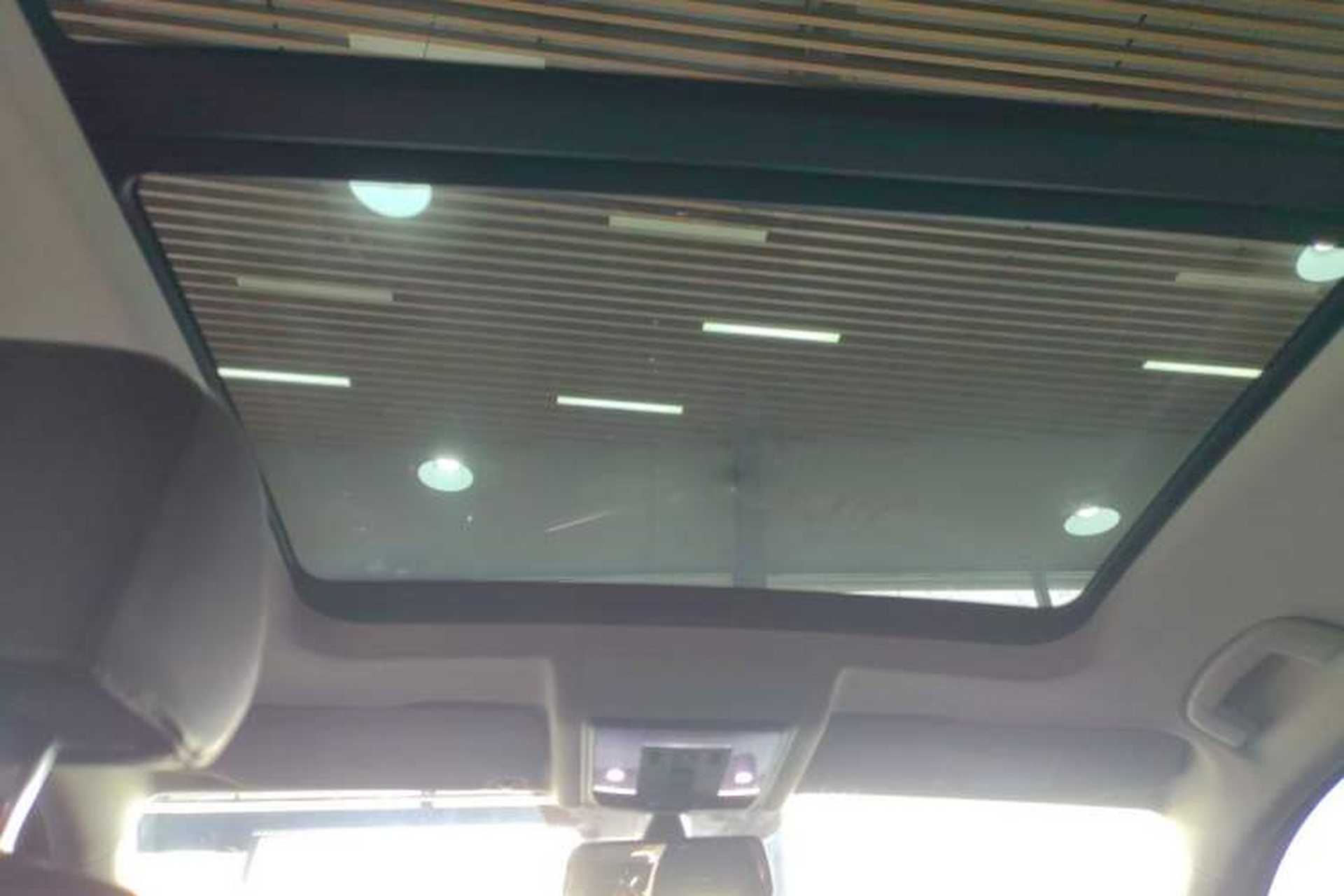 Used Volkswagen Passat 2020 Facelift 330TSI Elite Edition China VI Standard Headliner