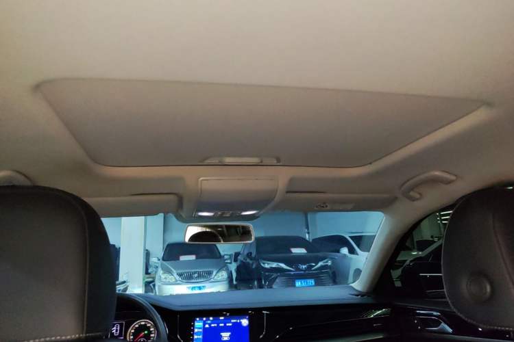 Used Volkswagen Passat 2020 Revised Version 280TSI Business Edition China VI Standard Headliner