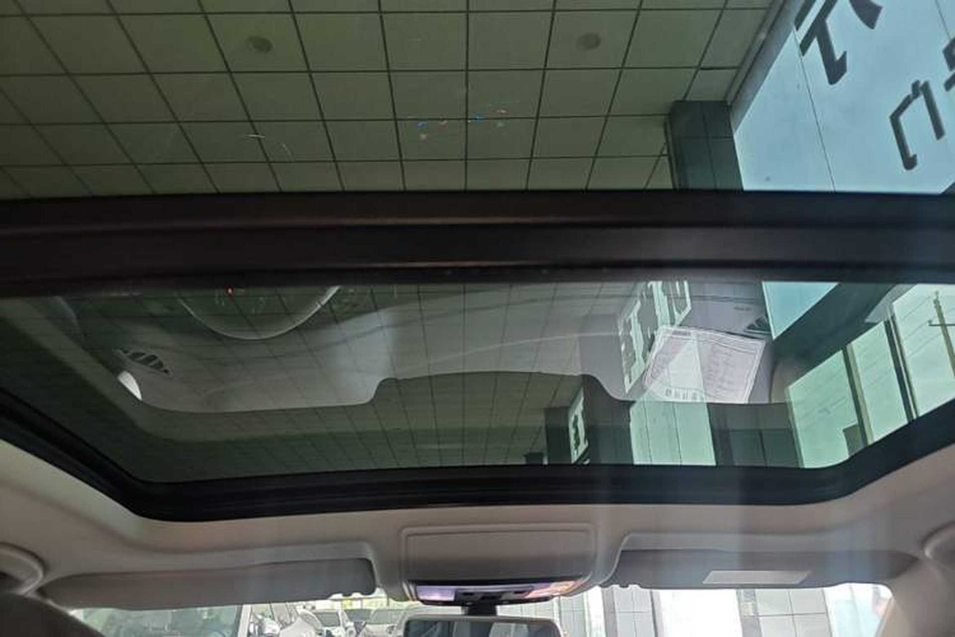 Used Volkswagen Passat 2020 330TSI Elite Edition China VI Headliner