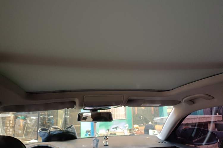 Used Volkswagen Passat 2020 330TSI Elite Edition China VI Headliner