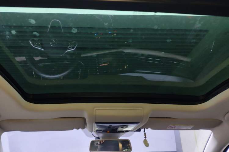 Used Volkswagen Passat 2020 330TSI Luxury Edition China VI Headliner