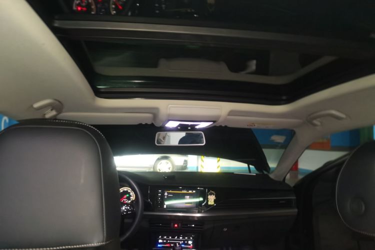 Used Volkswagen Passat 2020 330TSI Elite Edition China VI Headliner