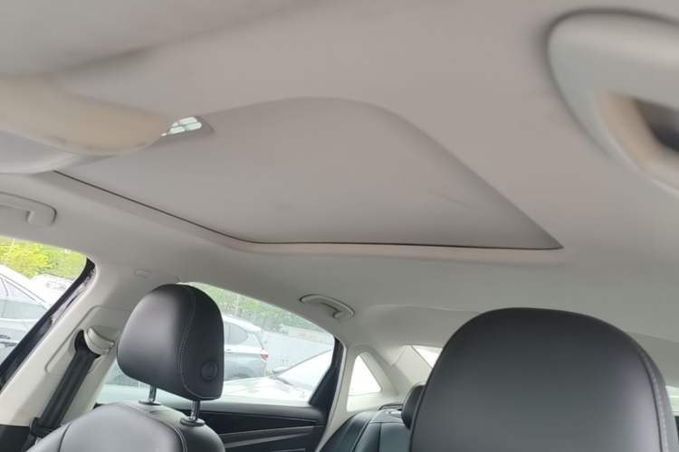 Used Volkswagen Passat 2020 Revised Version 280TSI Business Edition China VI Standard Headliner