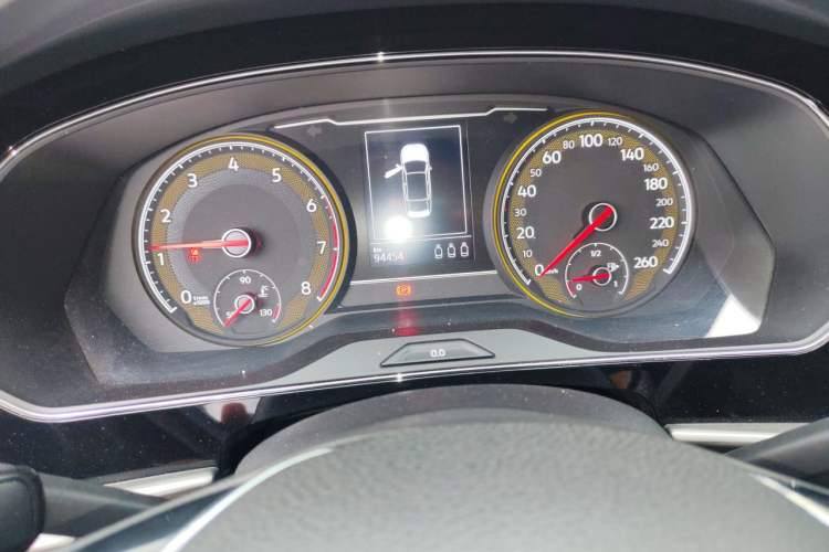 Used Volkswagen Passat 2020 330TSI Elite Edition China VI Instrument Cluster