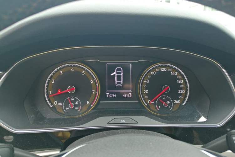 Used Volkswagen Passat 2020 Facelift 330TSI Elite Edition China VI Standard Instrument Cluster