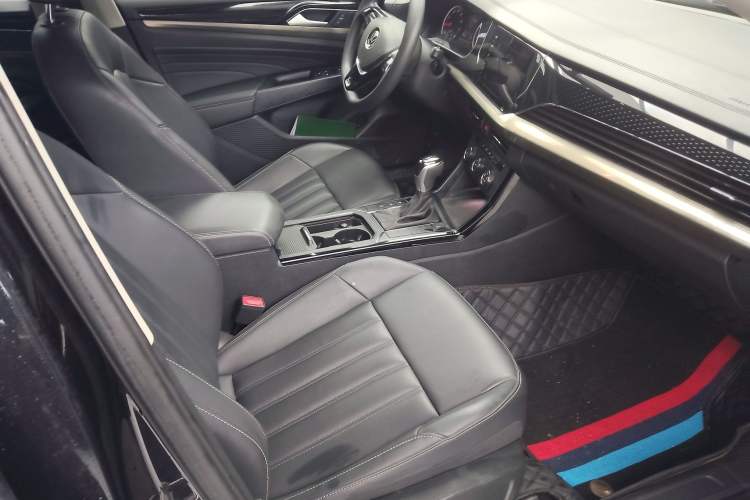 Used Volkswagen Passat 2020 Revised Version 280TSI Business Edition China VI Standard Interior 1
