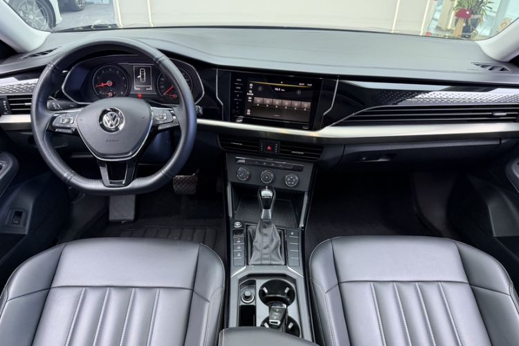 Used Volkswagen Passat 2020 280TSI Business Edition China VI Standard Interior 1