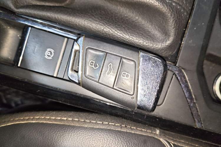 Used Volkswagen Passat 2020 280TSI Business Edition China VI Standard Interior 1