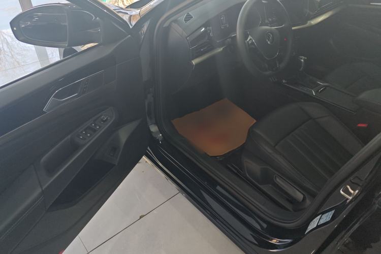 Used Volkswagen Passat 2020 Revised Version 280TSI Business Edition China VI Standard Interior 3