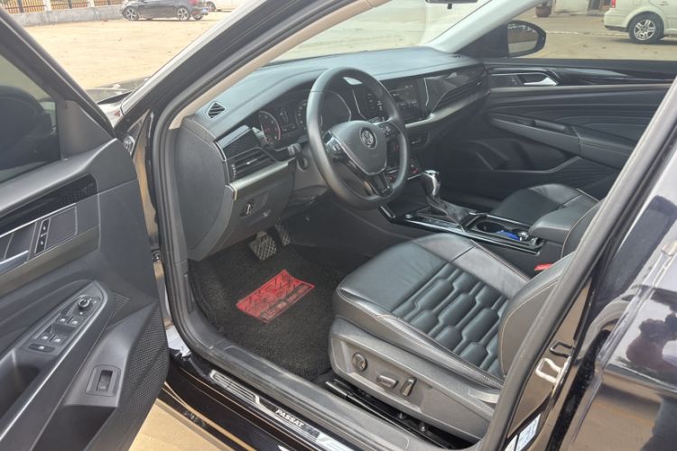 Used Volkswagen Passat 2020 330TSI Elite Edition China VI Interior 3