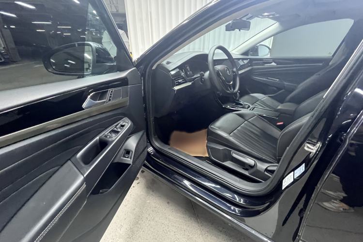 Used Volkswagen Passat 2020 Revised Version 280TSI Business Edition China VI Standard Interior 3