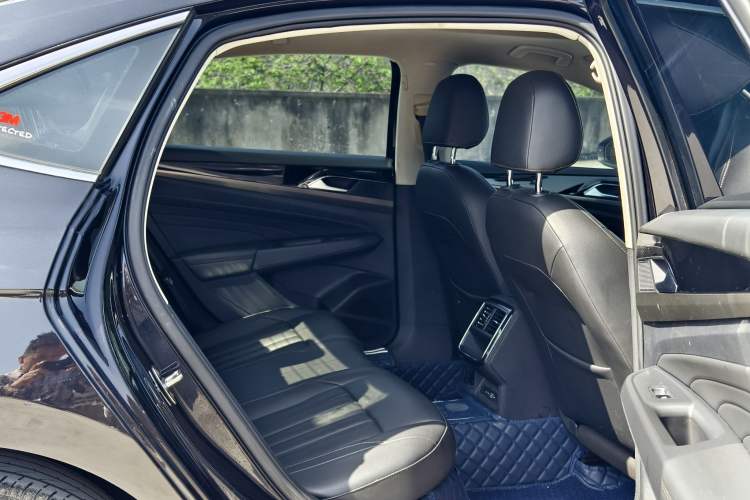Used Volkswagen Passat 2020 280TSI Business Edition China VI Standard Interior 3