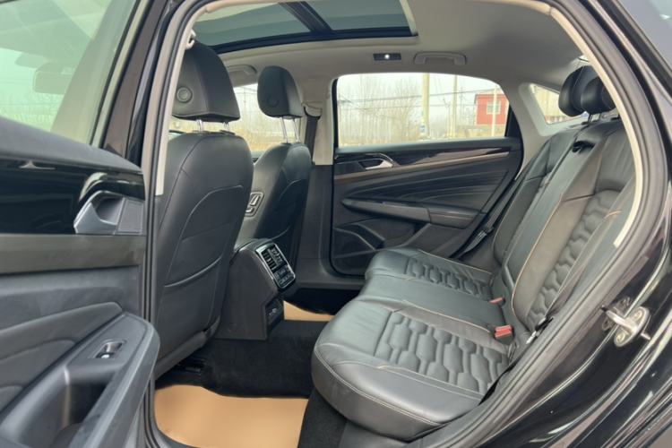 Used Volkswagen Passat 2020 330TSI Elite Edition China VI Interior 3