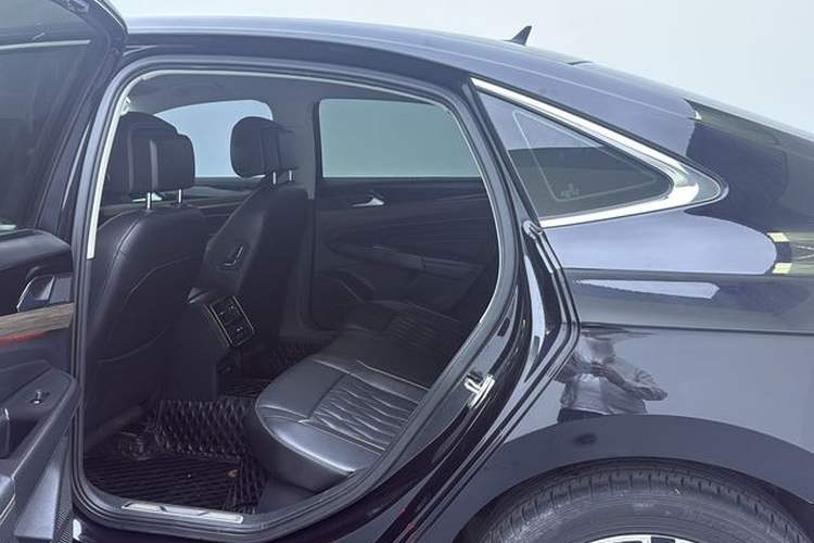 Used Volkswagen Passat 2020 330TSI Luxury Edition China VI Interior 5
