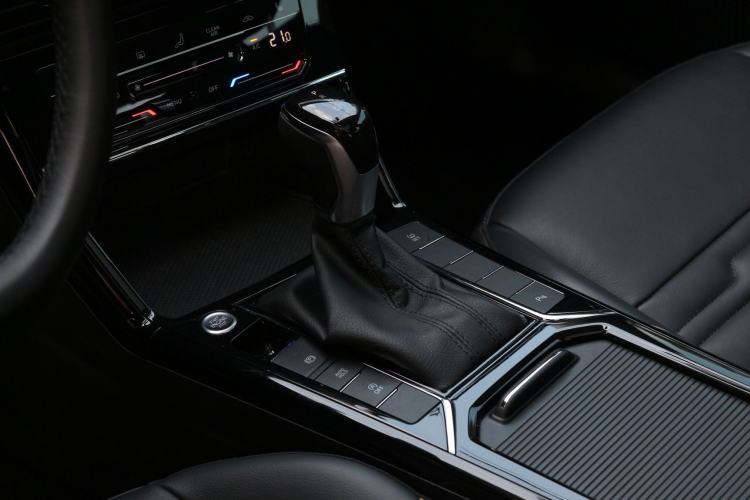 Used Volkswagen Passat 2020 330TSI Elite Edition China VI Interior 5
