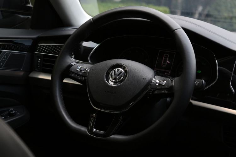Used Volkswagen Passat 2020 330TSI Elite Edition China VI Interior 6