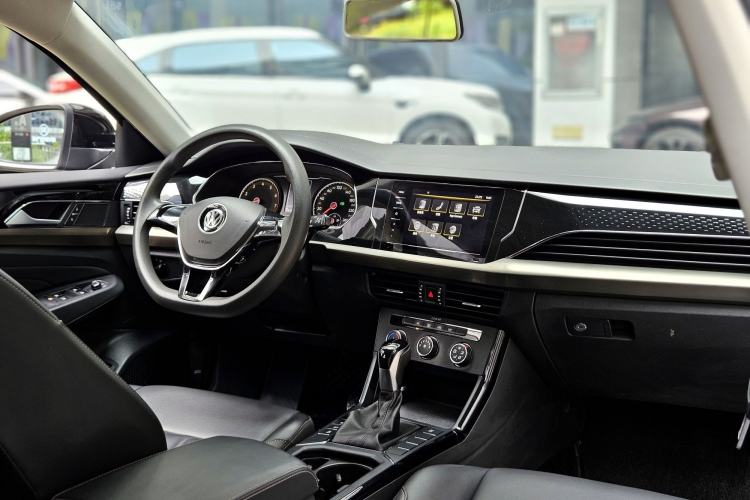 Used Volkswagen Passat 2020 280TSI Business Edition China V Standard Interior 6