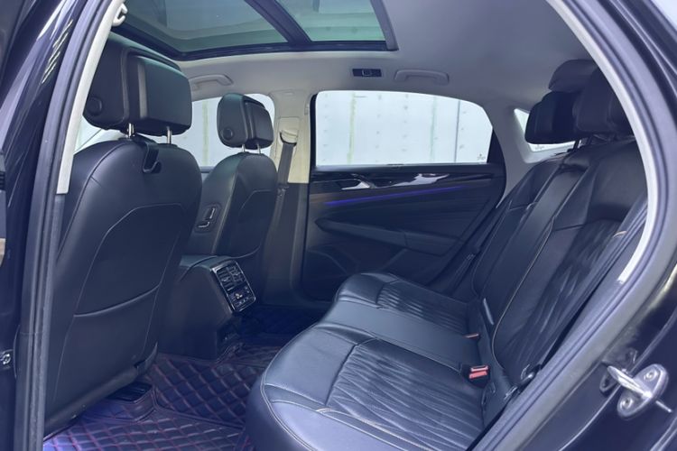 Used Volkswagen Passat 2020 330TSI Luxury Edition China VI Interior 7