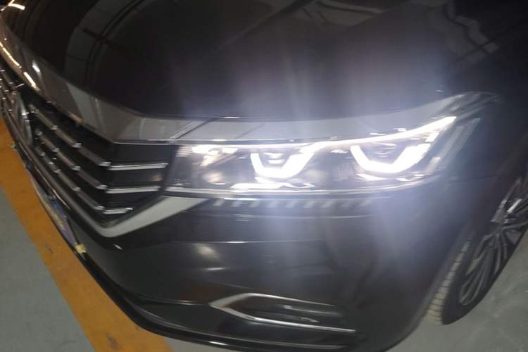 Used Volkswagen Passat 2020 330TSI Luxury Edition China VI Left Front Headlight