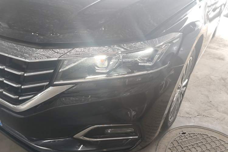 Used Volkswagen Passat 2020 Facelift 330TSI Elite Edition China VI Standard Left Front Headlight