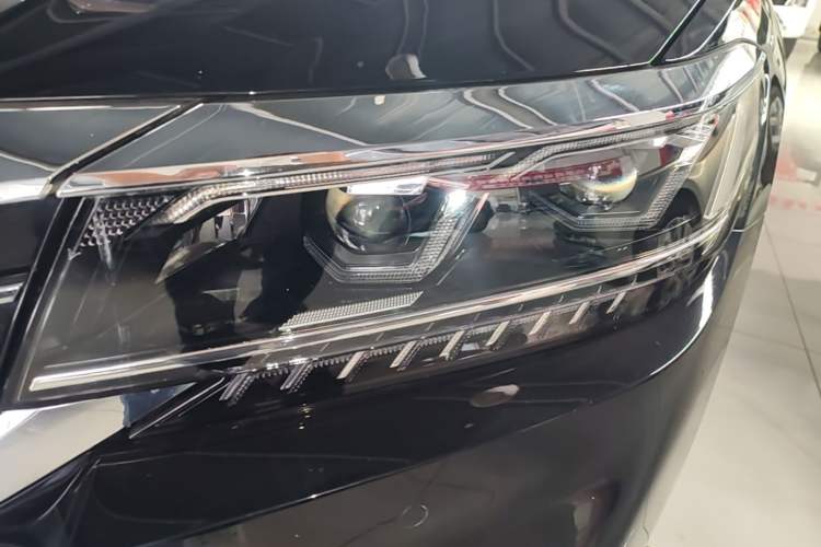 Used Volkswagen Passat 2020 Revised Version 330TSI Luxury Edition China VI Standard Left Front Headlight
