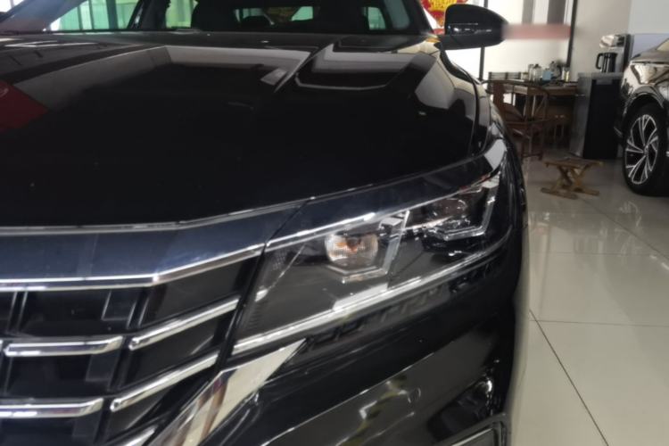 Used Volkswagen Passat 2020 Facelift 330TSI Elite Edition China VI Standard Left Front Headlight