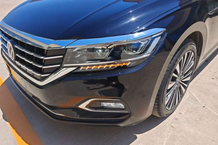 Used Volkswagen Passat 2020 Revised Version 330TSI Luxury Edition China VI Standard Left Front Headlight