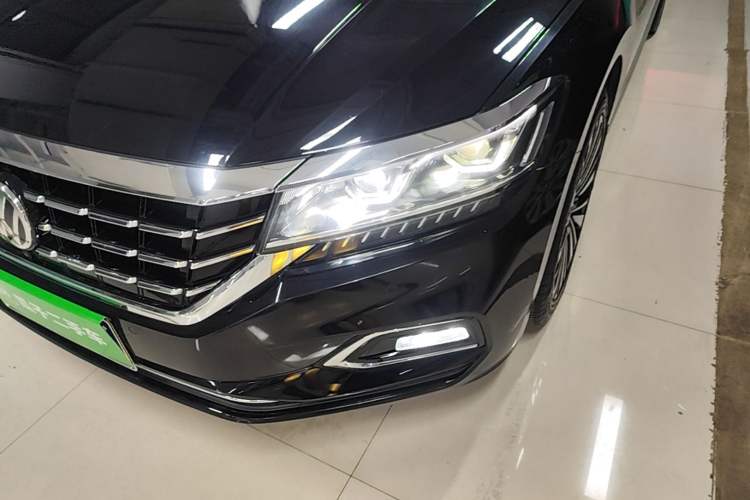 Used Volkswagen Passat 2020 330TSI Prestige Edition China VI Standard Left Front Headlight