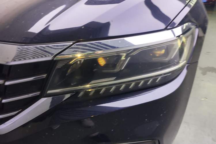 Used Volkswagen Passat 2020 330TSI Luxury Edition China VI Left Front Headlight
