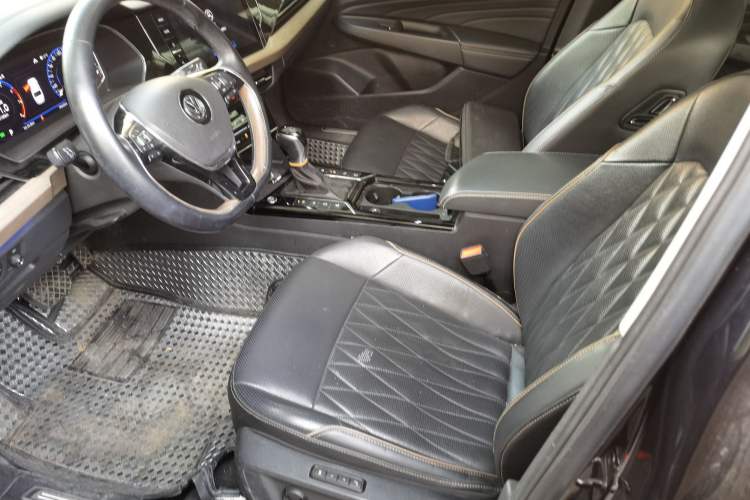 Used Volkswagen Passat 2020 380TSI Flagship Edition China VI Standard Left Front Seat