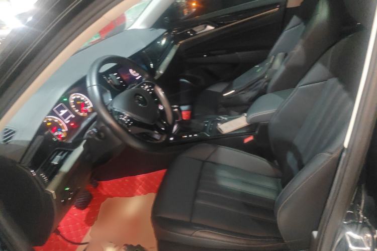 Used Volkswagen Passat 2020 Revised Version 280TSI Business Edition China VI Standard Left Front Seat