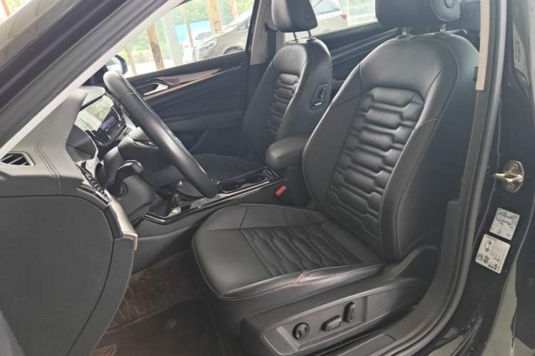 Used Volkswagen Passat 2020 280TSI Elite Edition China VI Standard Left Front Seat