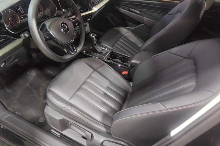 Used Volkswagen Passat 2020 Revised Version 280TSI Business Edition China VI Standard Left Front Seat